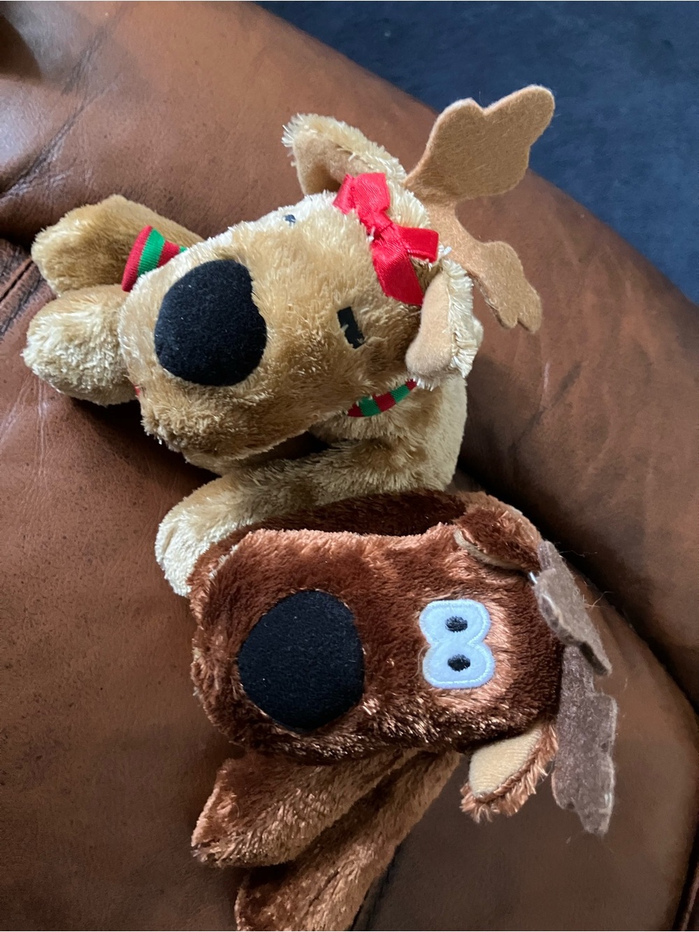 Plush Set Of 2 Hallmark Christmas Rodney And Rhonda Kiss Kiss Reindeers Vintage